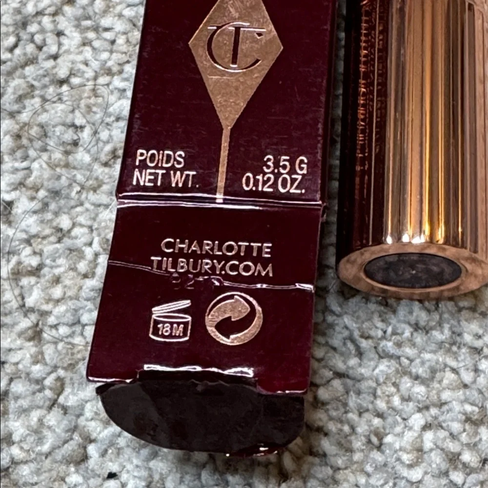 Charlotte Tilbury K.I.S.S.I.N.G Lipstick Yes Honey Nude Beige NWT